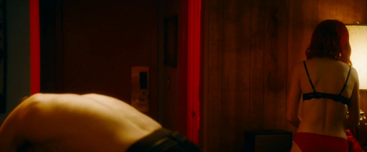 Strange Darling (2024) AMZN WEBRip English 720p x264 AVC AAC 2.0 ESub.mkv.0002